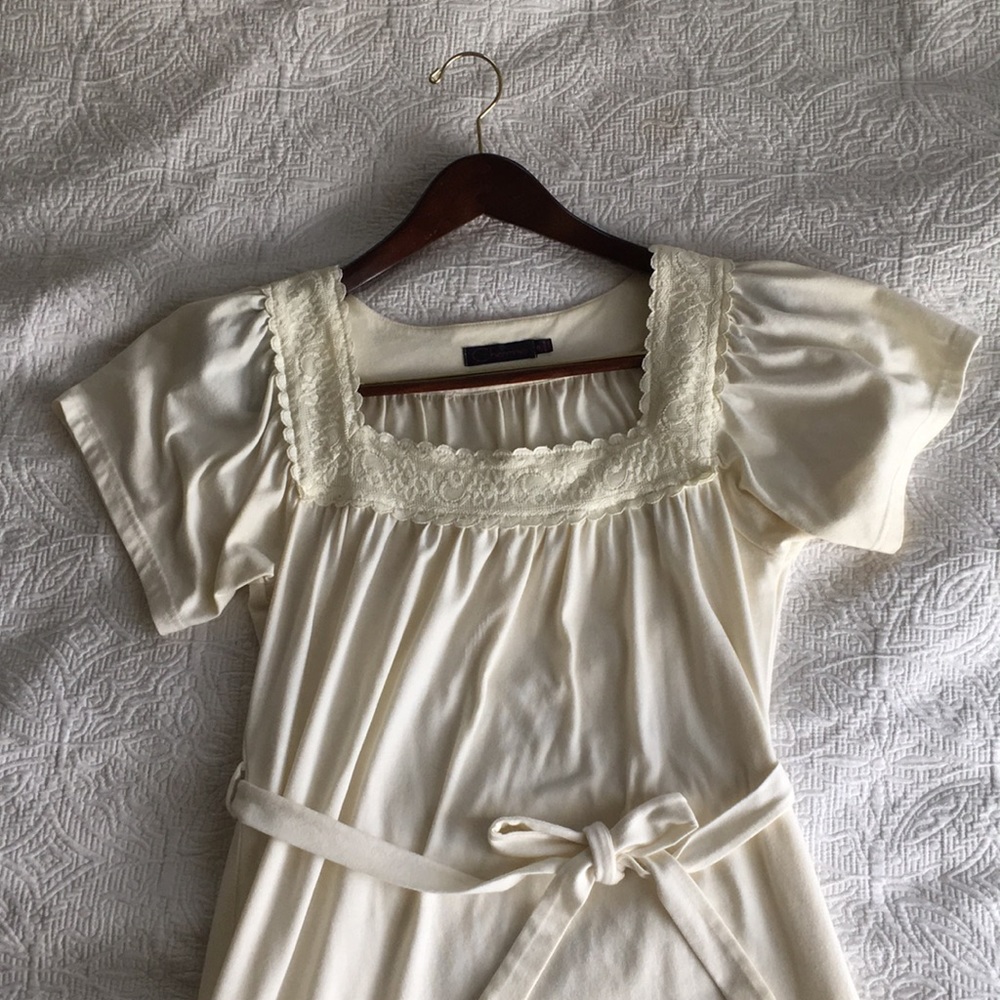 White Cotton Tie-Waist Shift Dress